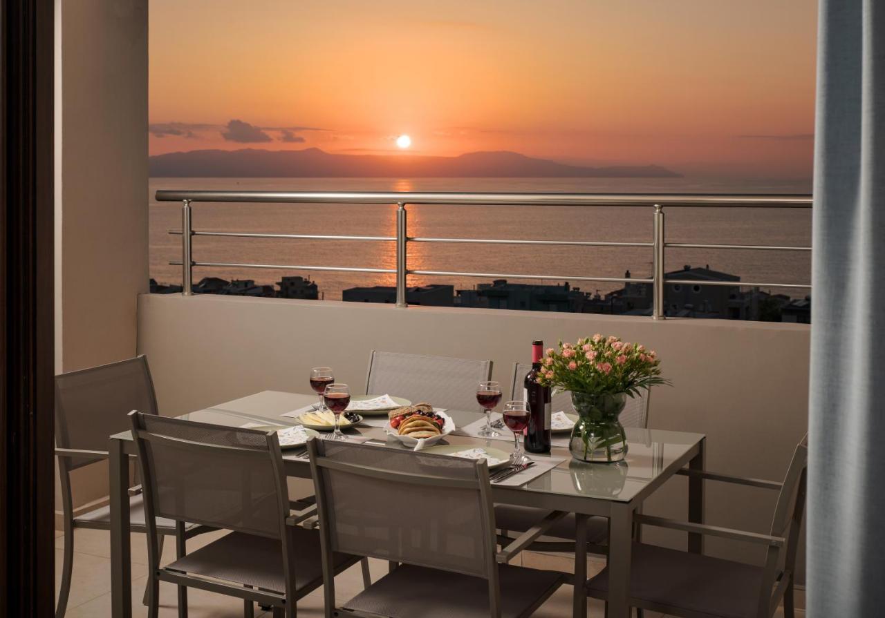 Overview Chania With Sea View And Amazing Sunset Kültér fotó