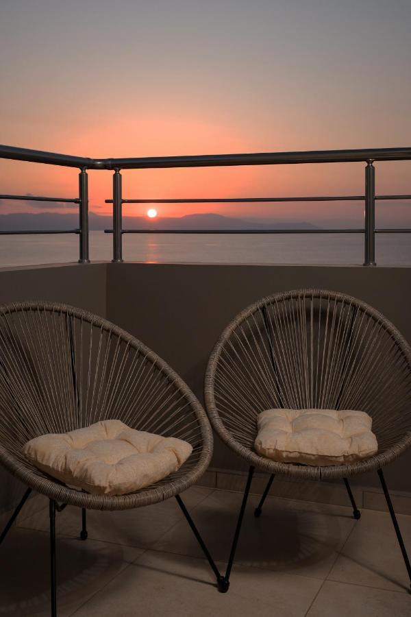 Overview Chania With Sea View And Amazing Sunset Kültér fotó
